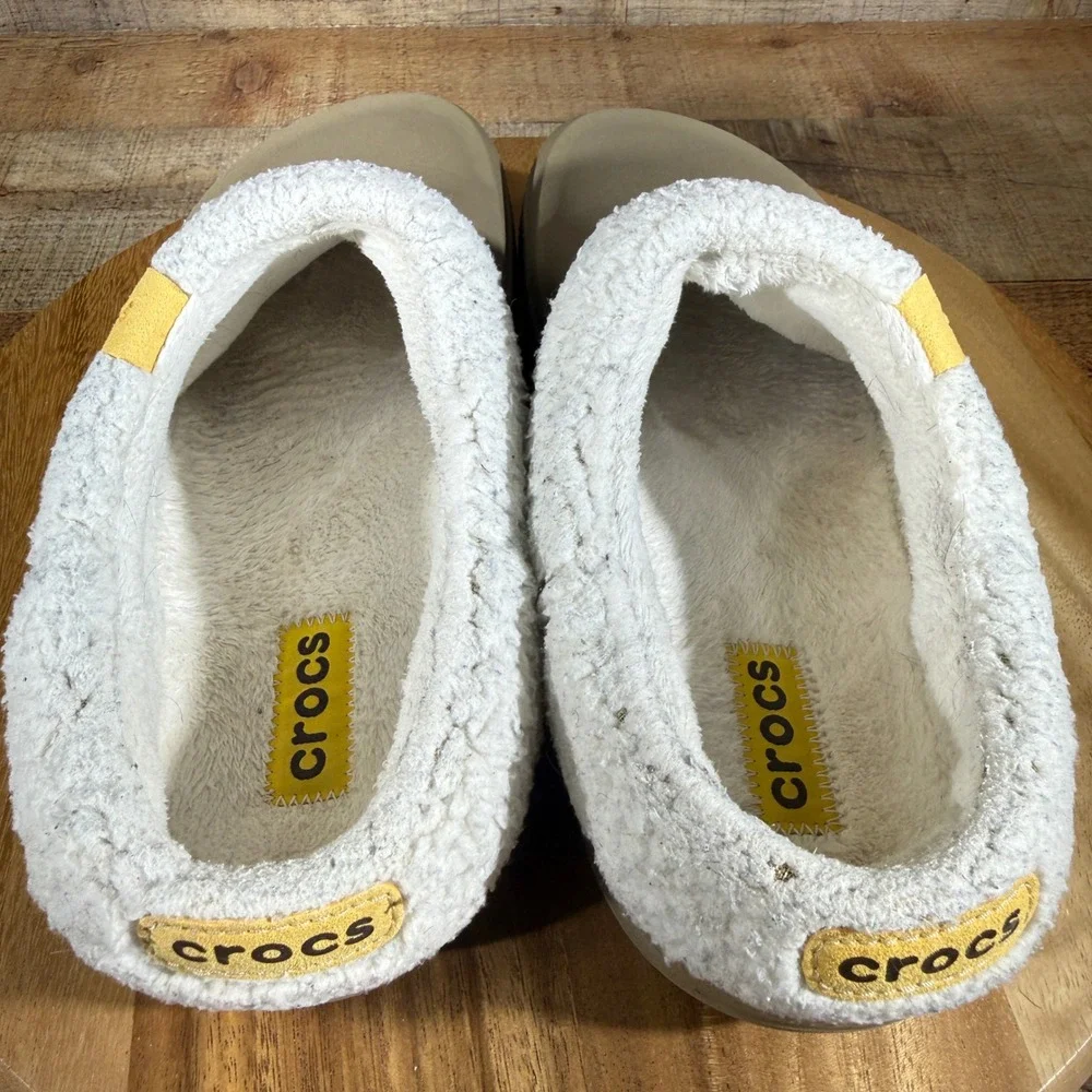 Crocs Clogs Men 10 Womens 12 Tan Shorty Clog Lined Faux Fur Sherpa Slip On Mules